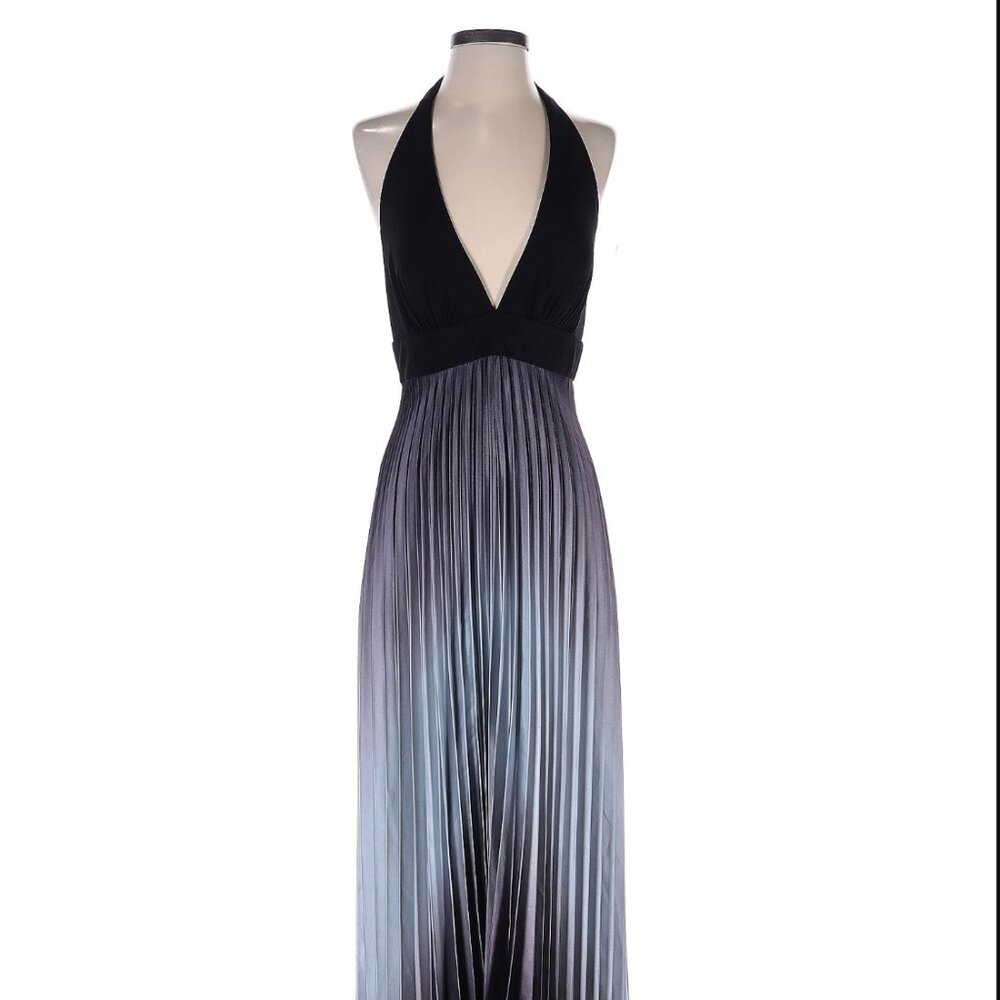 Sleeveless formal halter dress